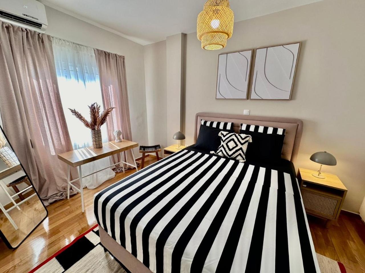 Marcus New Stylish Apt At The Heart Of Atena Exterior foto