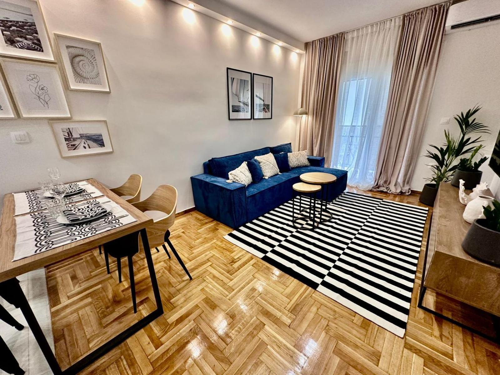 Marcus New Stylish Apt At The Heart Of Atena Exterior foto